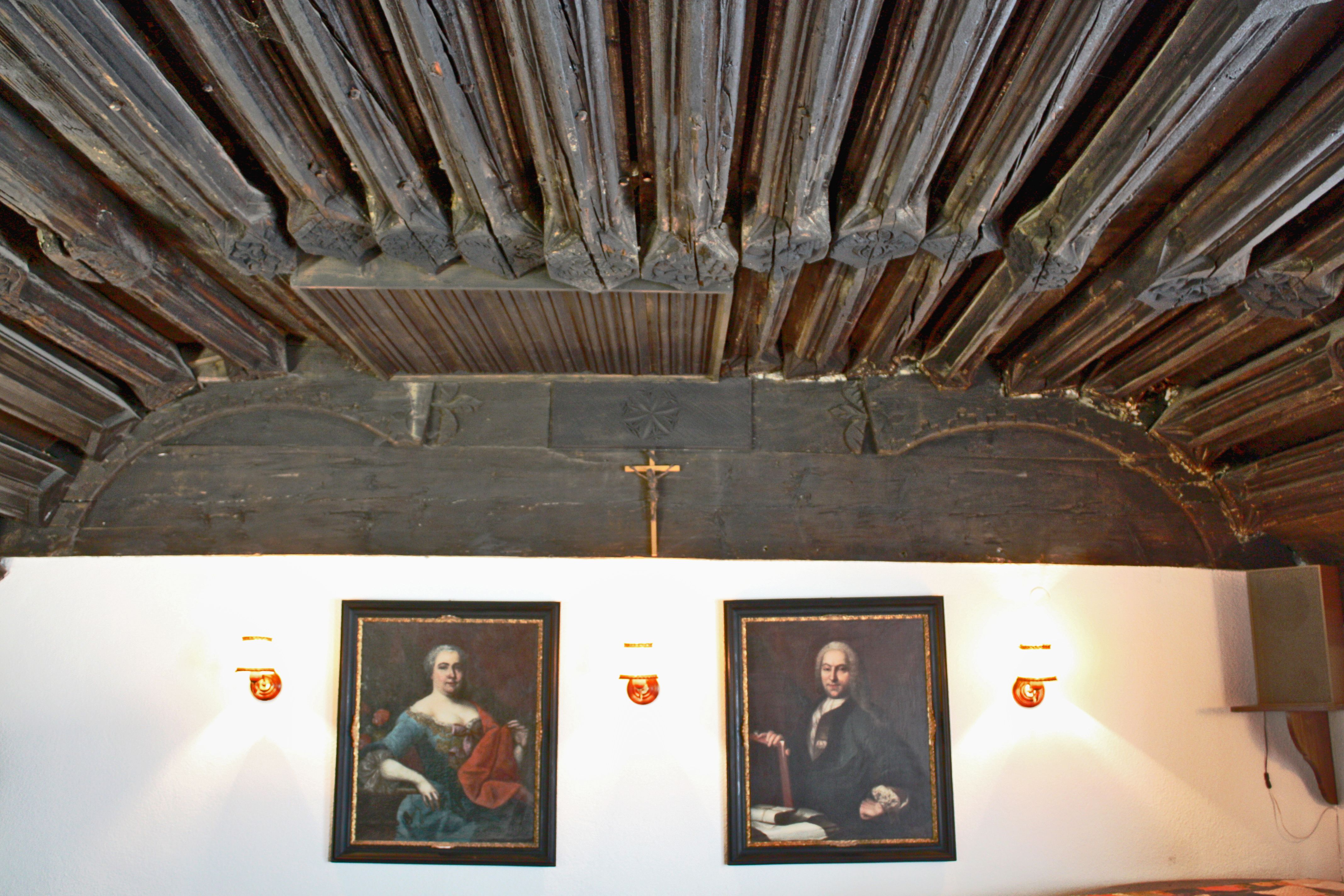 Weitra: gotische Balkendecke im Auhof