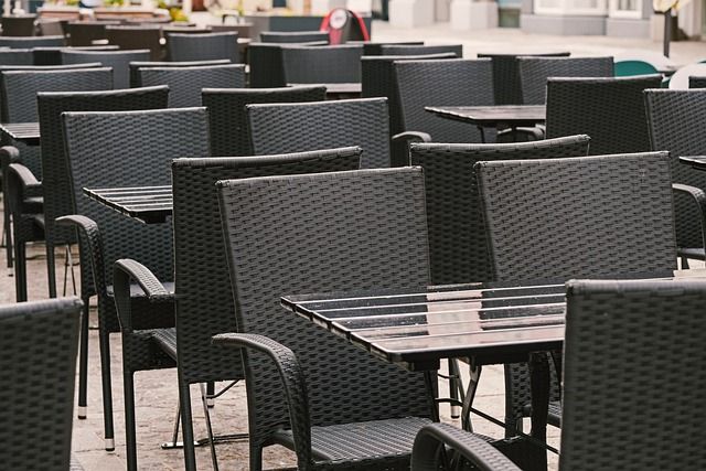 table-5265185_640